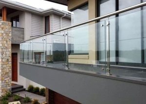 Read more about the article Jasa Pemasangan Railing Kaca Tempered Bekasi